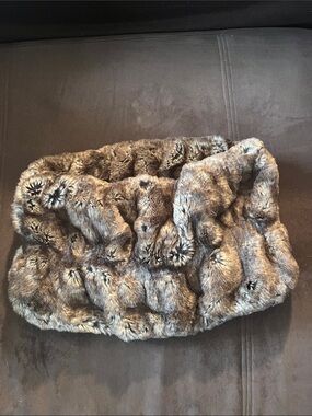 dylan Plush Faux Fur Scarf in Mixed Taupe